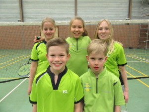 C1 Mariska, Myrte, Roos, Finn en Ivar. (1)
